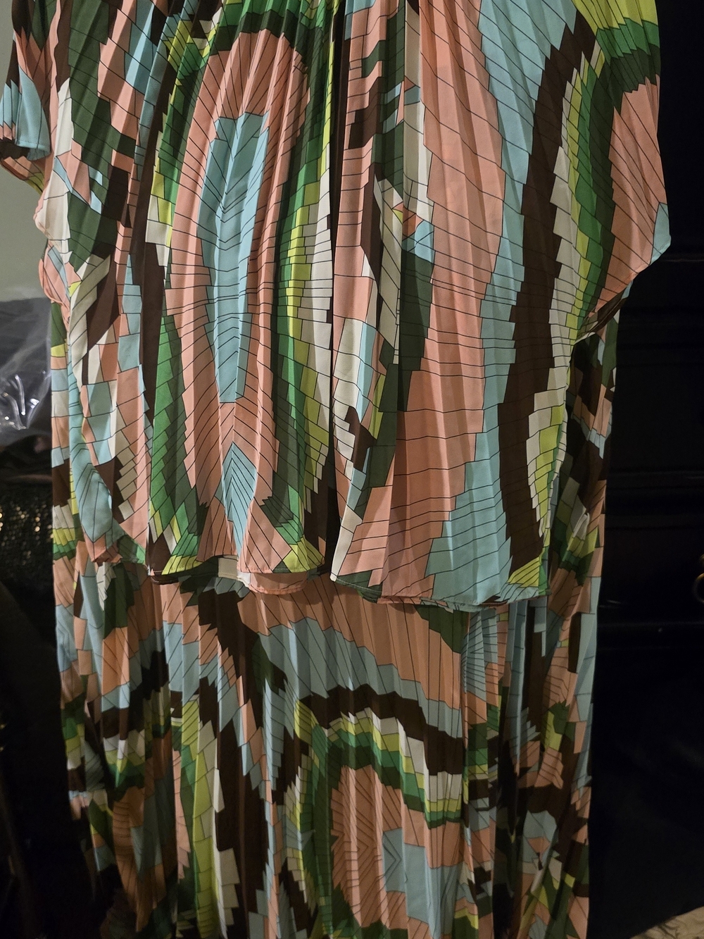 Women's 2 PieceGracia Italian blouse with choker collarSize L and SKIRT SIZE M